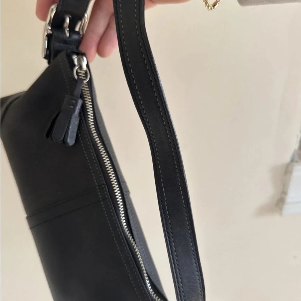 Coach Vintage Black Leather Hamptons SoHo Semi Baguette Shoulder Bag NWOT - Picture 5 of 10